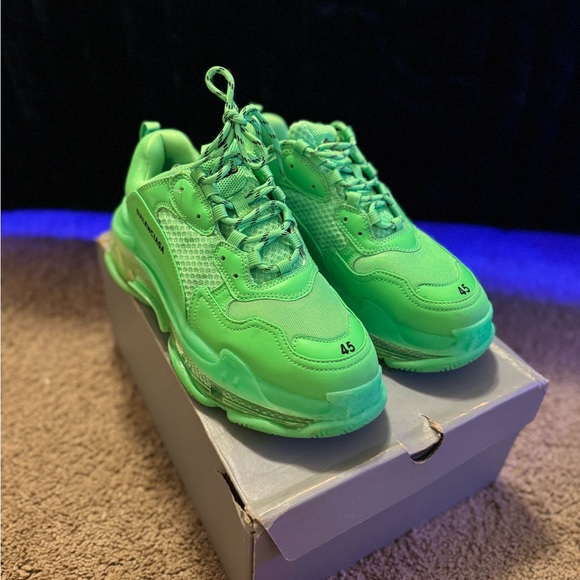 Balenciaga Green Sneakers - Picture 1 of 4